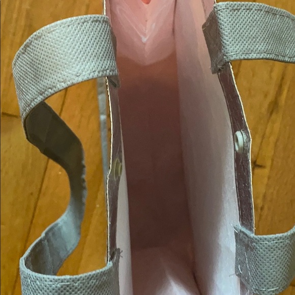 It Cosmetics Bags SET OF TWO - Picture 4 of 4